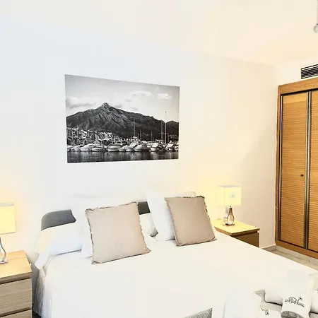 Center By Eaw Homes Appartamento