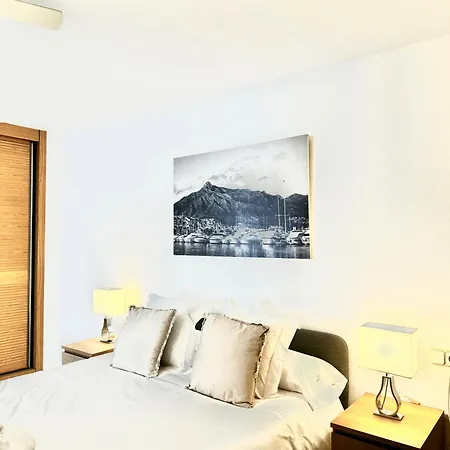 Center By Eaw Homes 公寓